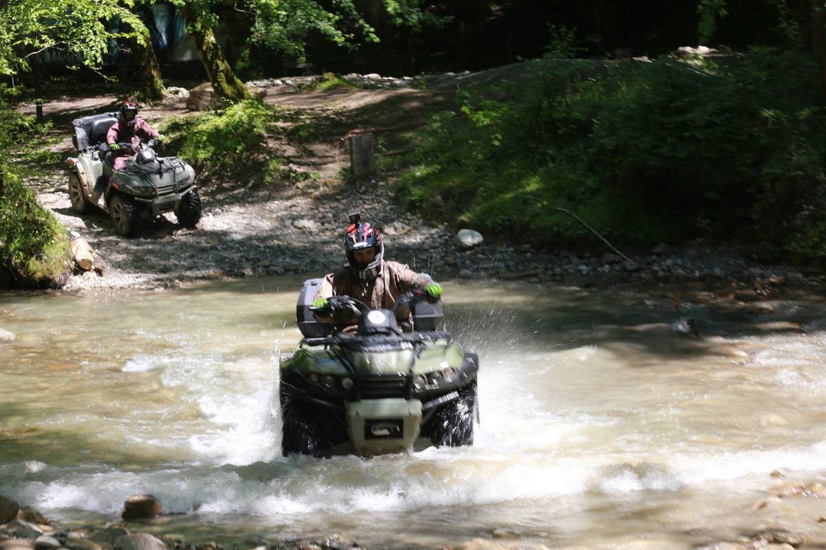 Тур на квадроциклах в Геленджике по Сухому и Мокрому каньонам