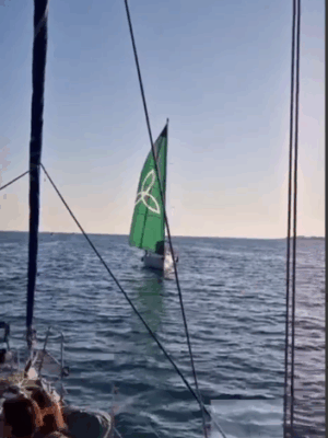 Морская прогулка на парусной яхте в Геленджике